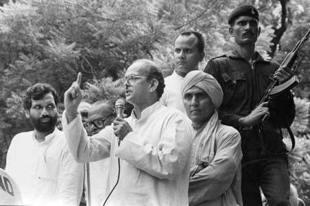 VP Singh promising to implement mandal report in an election rally 1989 
